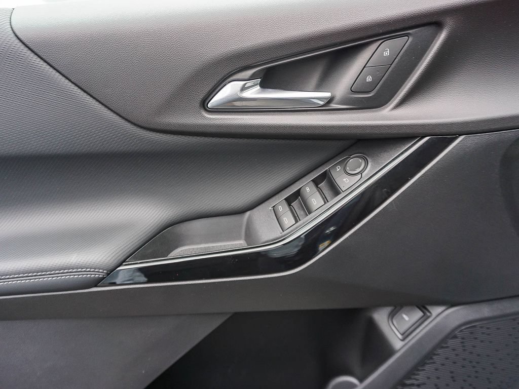 2027 Chevrolet Equinox LT - Photo 18