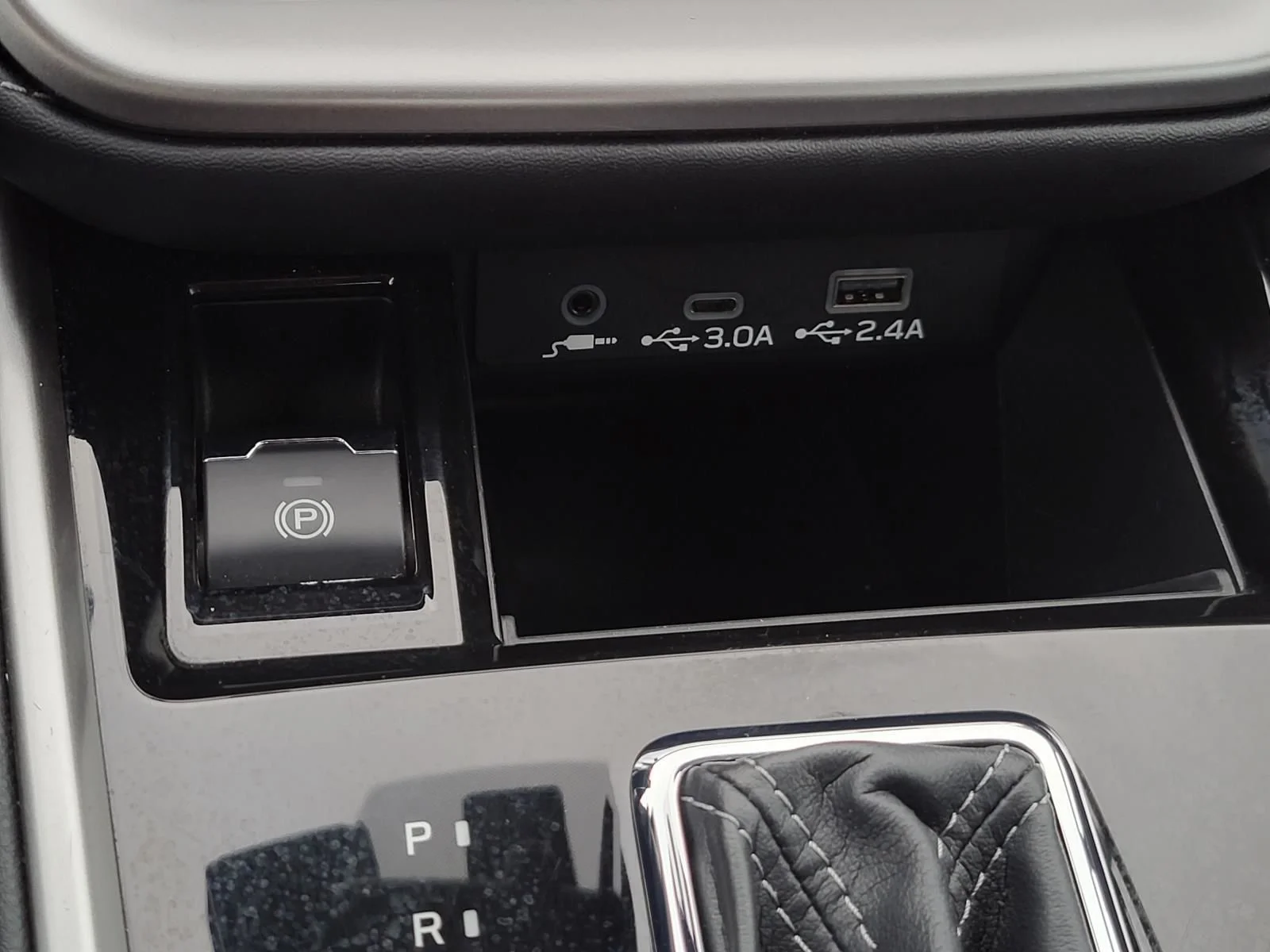 Used 2025 White Subaru Premium image 22