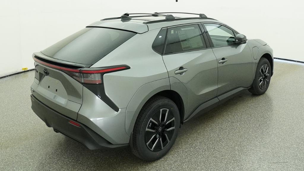 New 2026 Heavy Metal Toyota XLE image 18