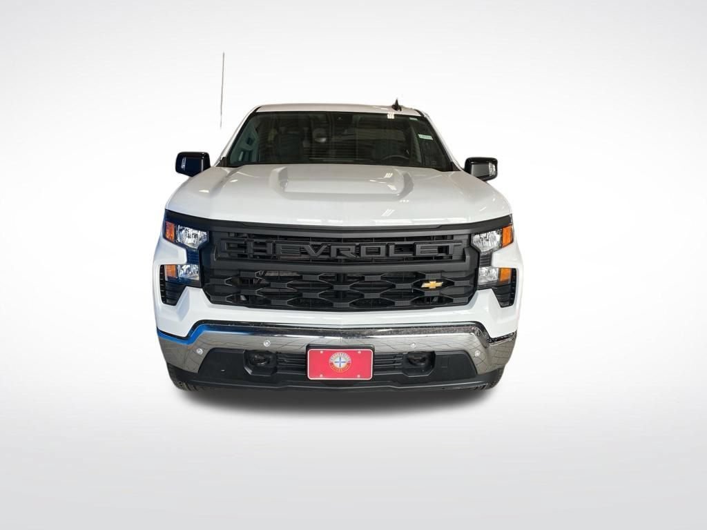 New 2026 Summit White Chevrolet WT image 10