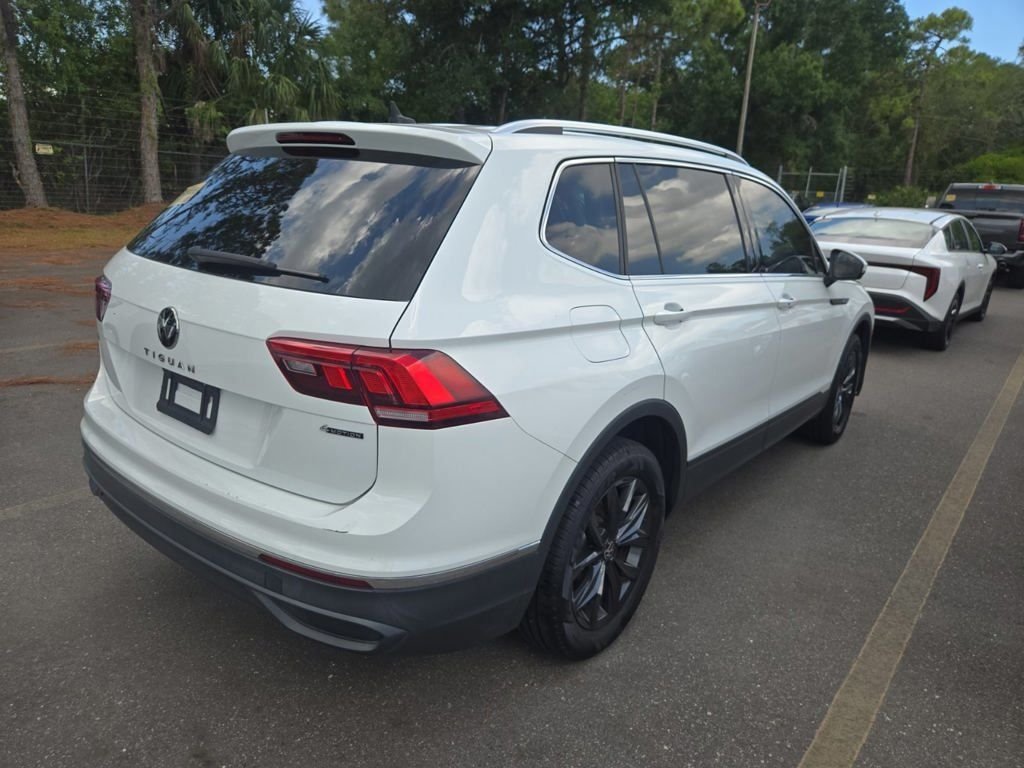 Used 2024 White Volkswagen 2.0T SE image 13