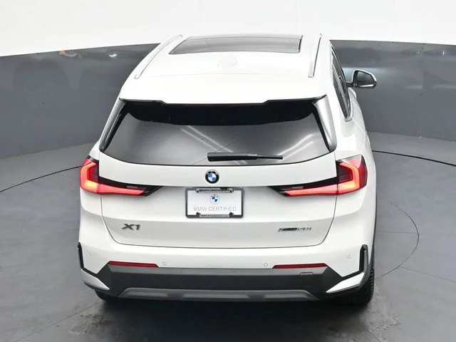 Used 2023 White BMW xDrive28i image 32