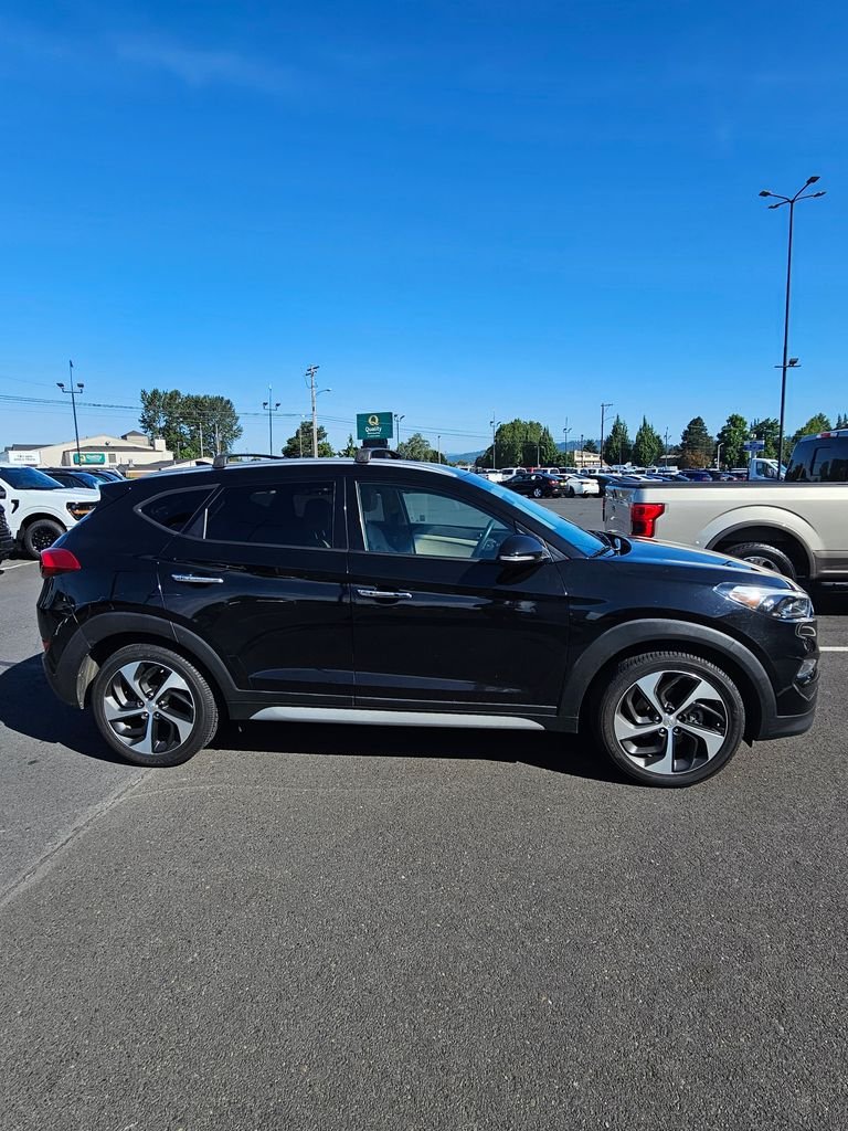 Used 2017 Black Hyundai Limited image 4