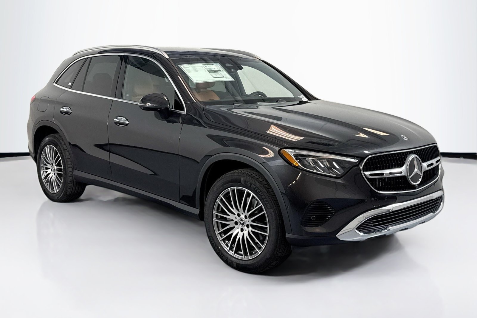 New 2026 Graphite Grey Metallic Mercedes-Benz GLC 300 image 3