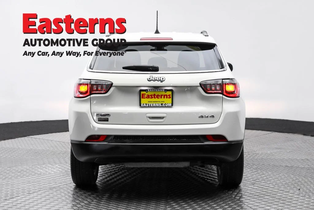 Used 2019 White Jeep Latitude image 6