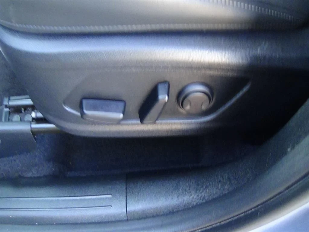 Certified Used 2024 Everlasting Silver (erg) Kia S image 15