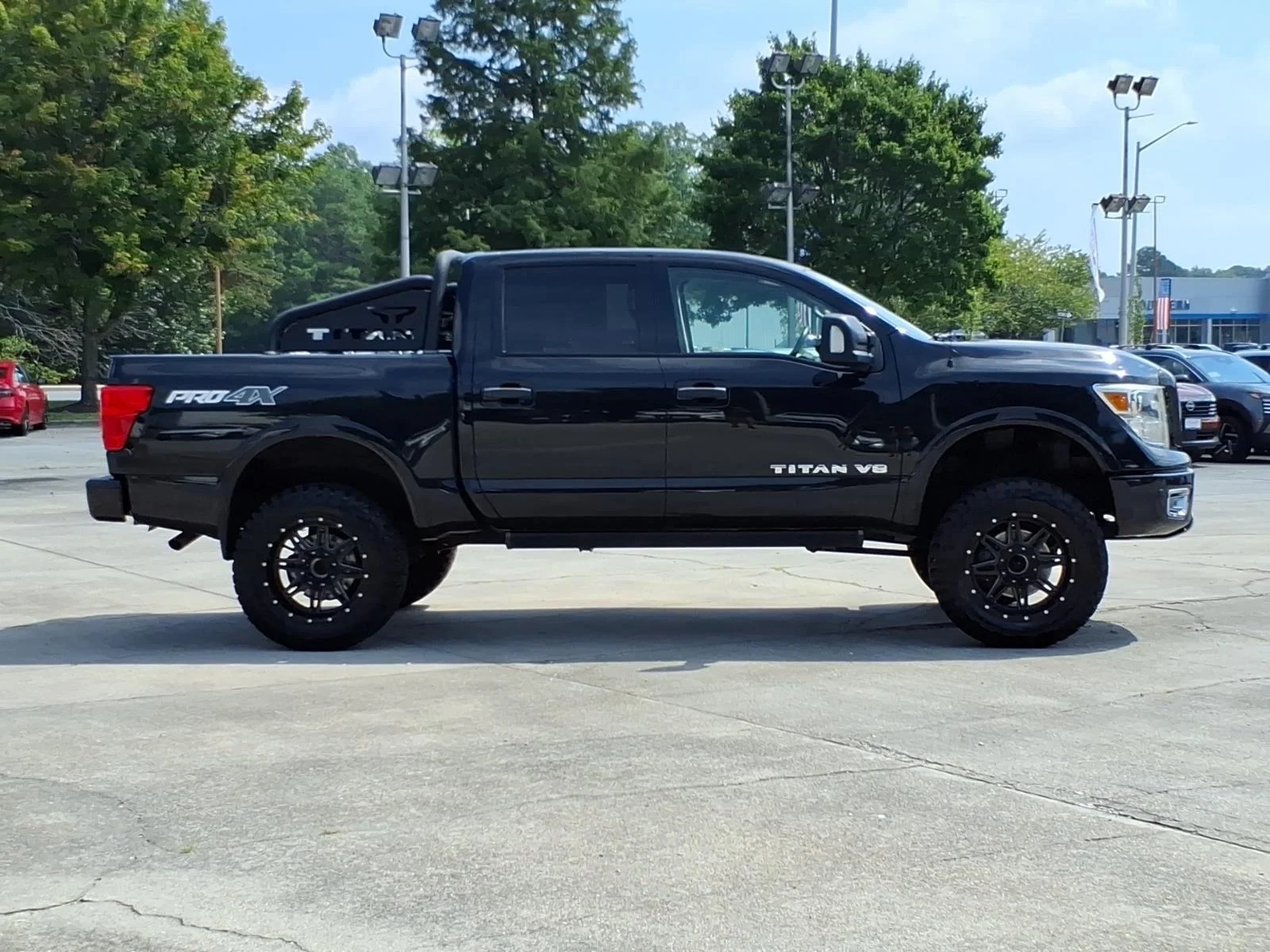Used 2019 Magnetic Black Metallic Nissan PRO-4X image 6