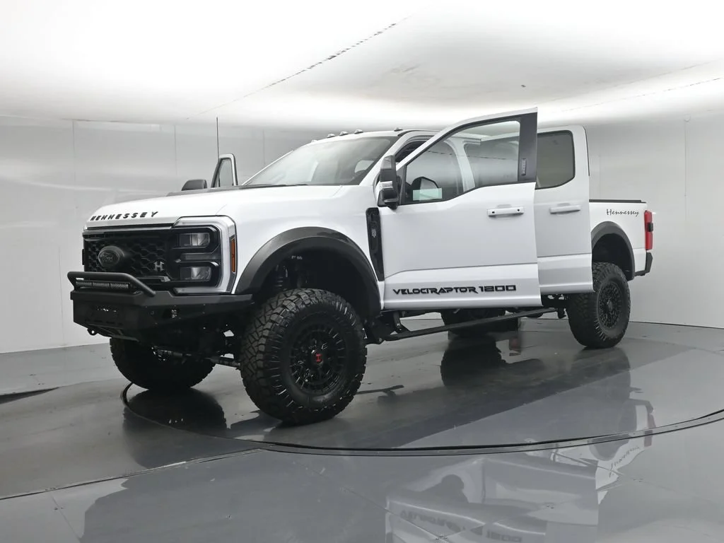New 2026 Oxford White Ford Lariat image 33