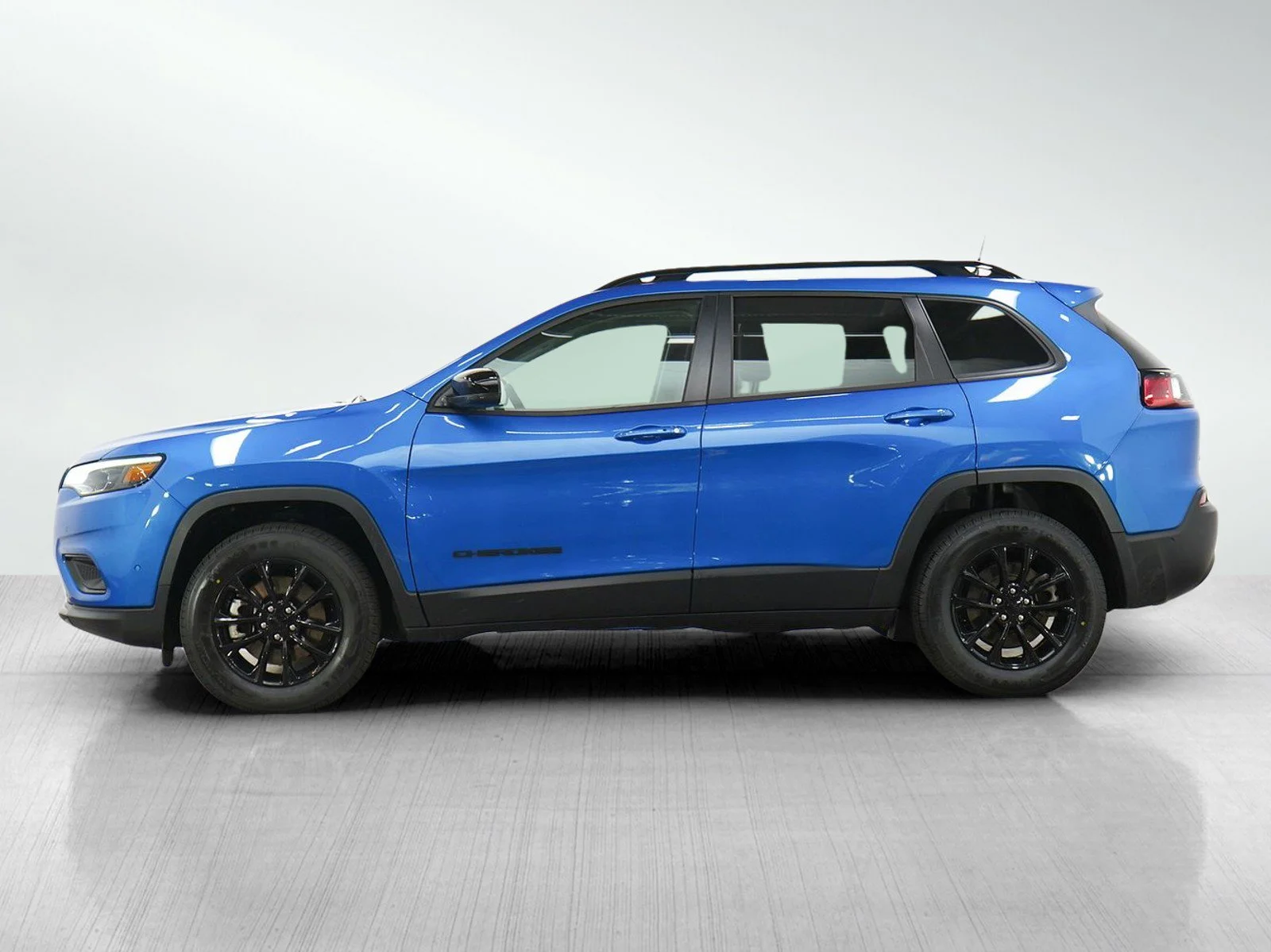 Used 2023 Jeep Cherokee Altitude Lux with VIN 1C4PJMMB3PD107593 for sale in Hopkins, Minnesota