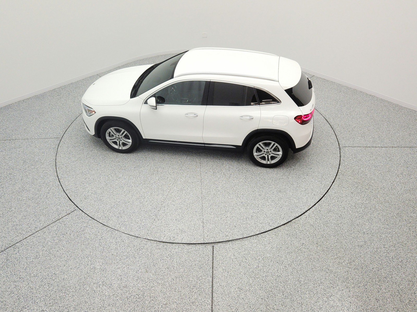 Certified Used 2023 Polar White Mercedes-Benz GLA 250 4MATIC® SUV image 16