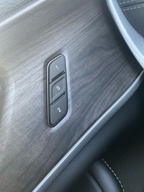 New 2026 Baltic Gray Metallic Clearcoat Jeep Limited image 20