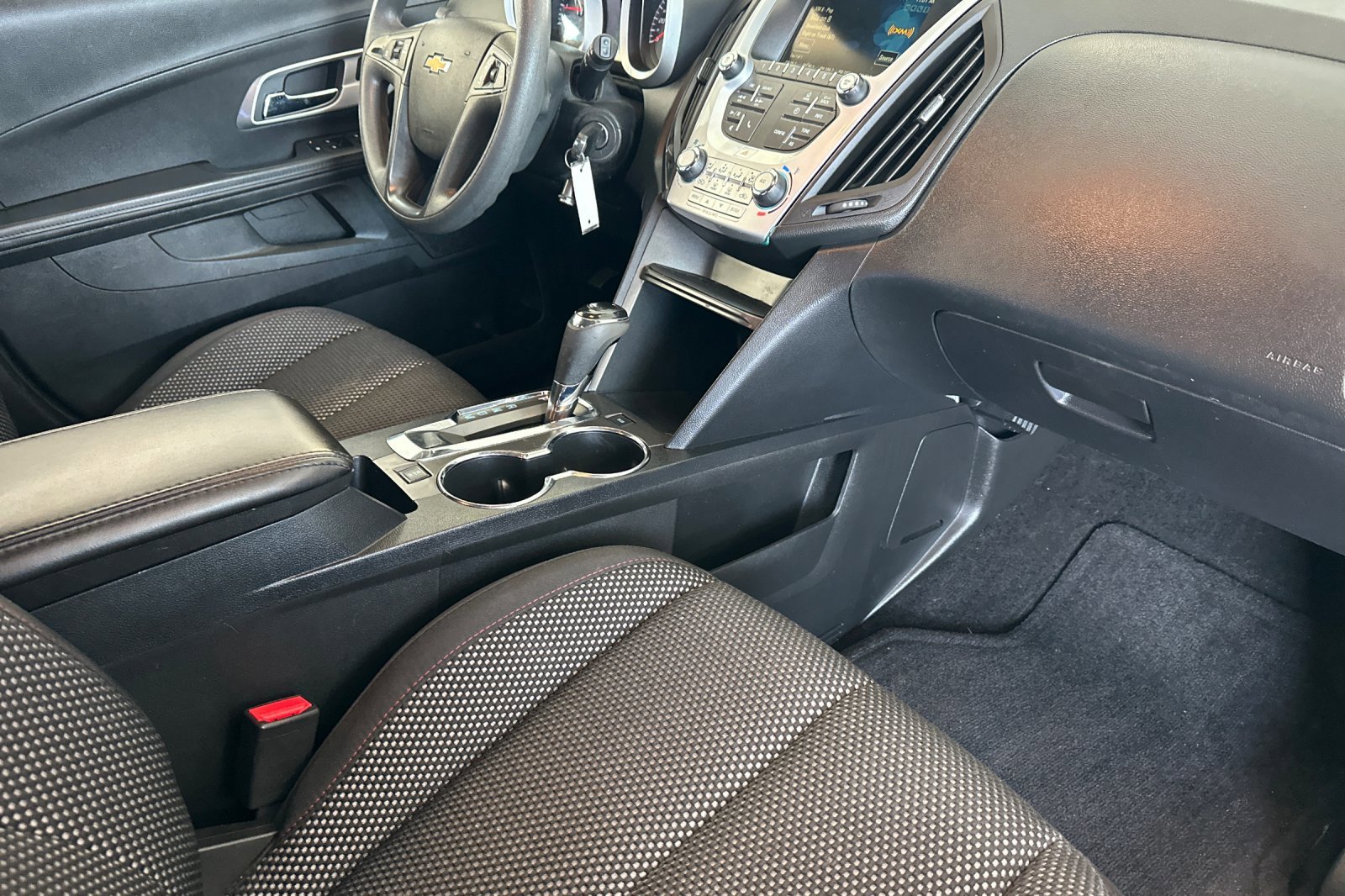 Used 2016 Summit White Chevrolet LS image 16