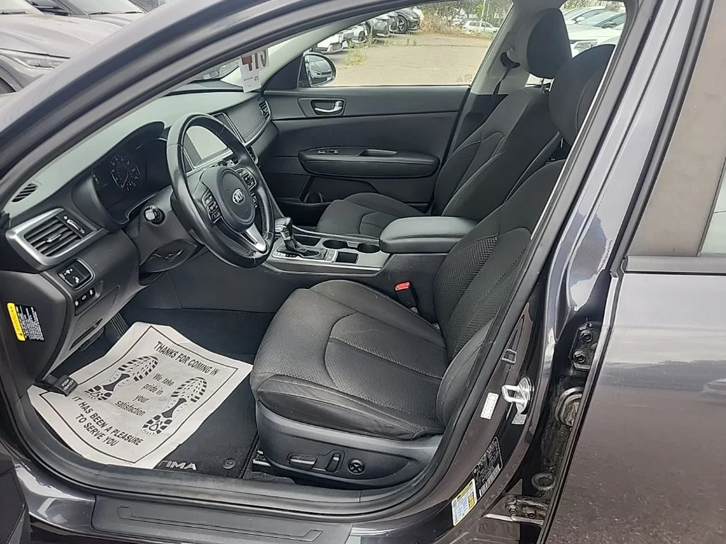 Used 2017 Gray Kia Base image 18