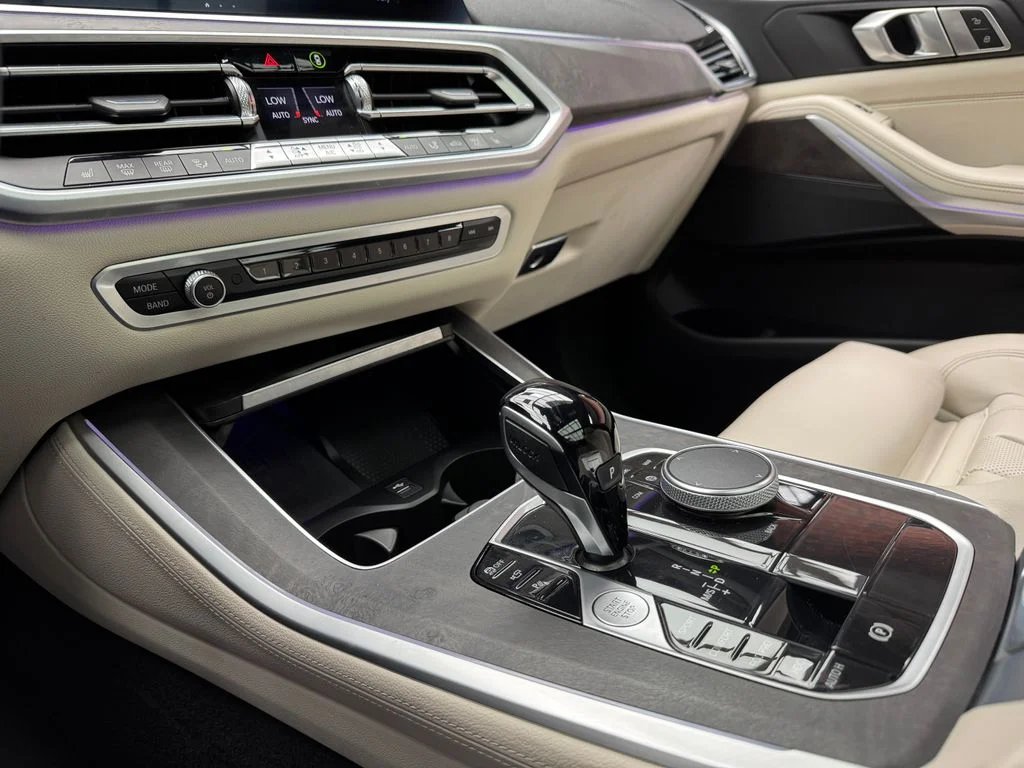 Used 2022 Brown BMW xDrive40i image 19