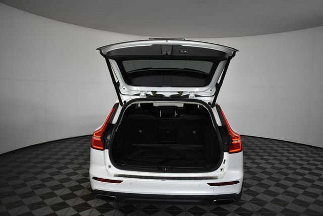 Used 2021 White Volvo T5 image 23