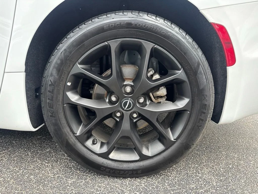 2025 Chrysler Pacifica Limited - Photo 11
