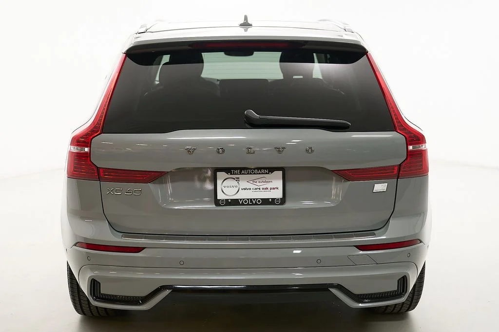 Certified Used 2024 Vapour Grey Volvo Plus image 8