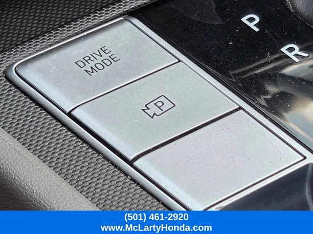 Used 2025 Gray Hyundai SEL Convenience image 29