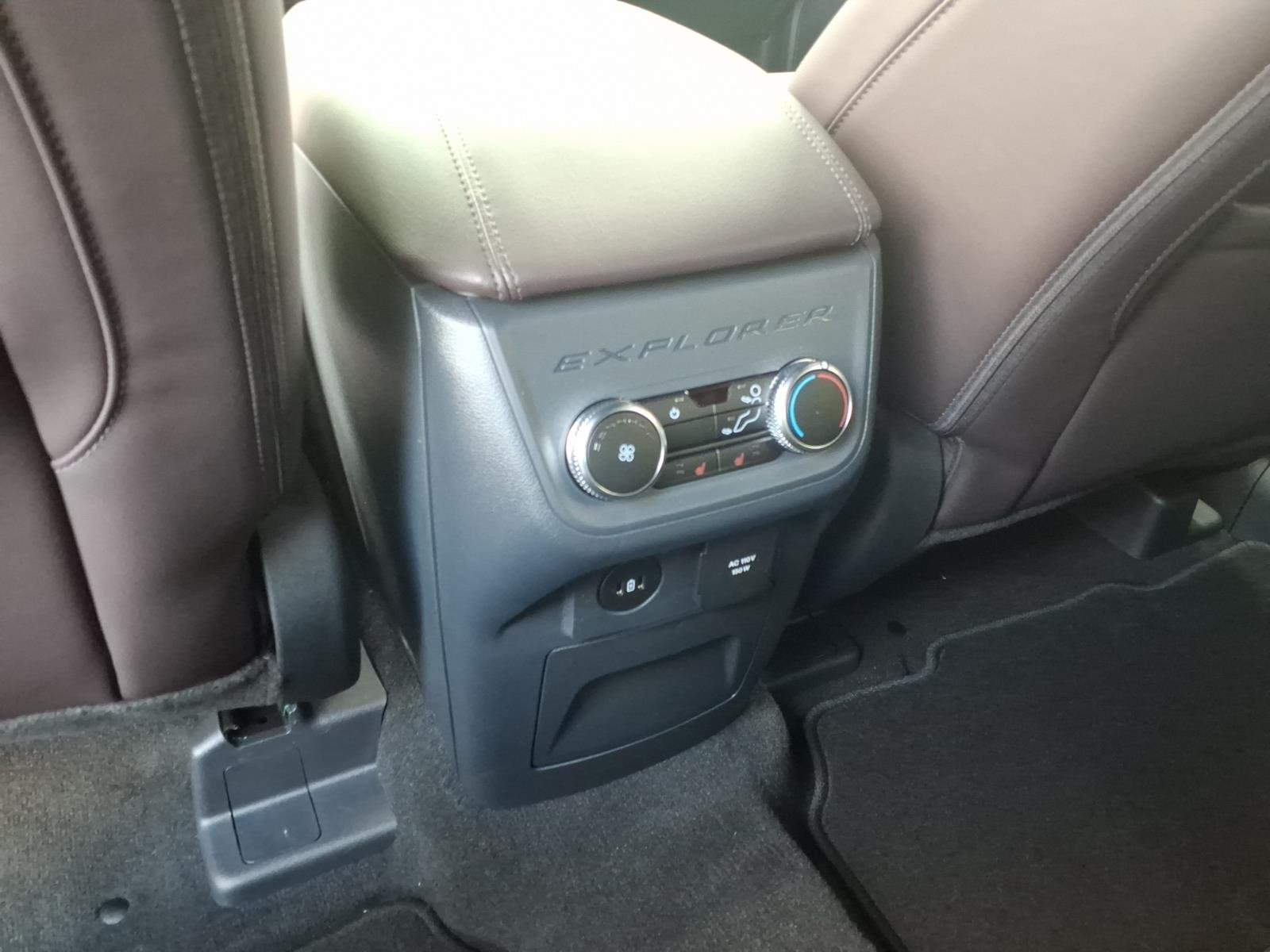New 2026 Rapid Red Metallic Tinted Clearcoat Ford Platinum™ image 11