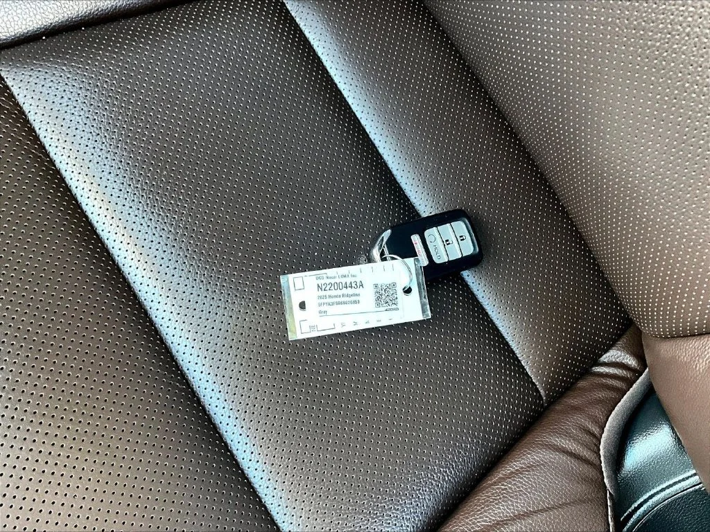 Used 2025 Gray Honda RTL image 31