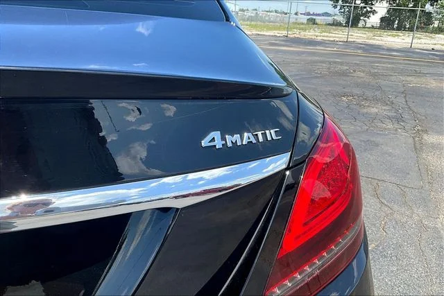 Used 2021  Mercedes-Benz C 300 image 24