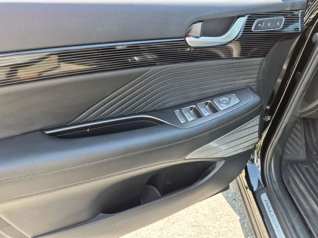 Used 2025 Black Hyundai Calligraphy Night Edition image 12