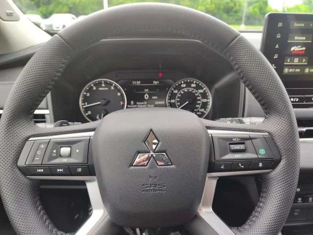 New 2025 White Mitsubishi Trail Edition image 16