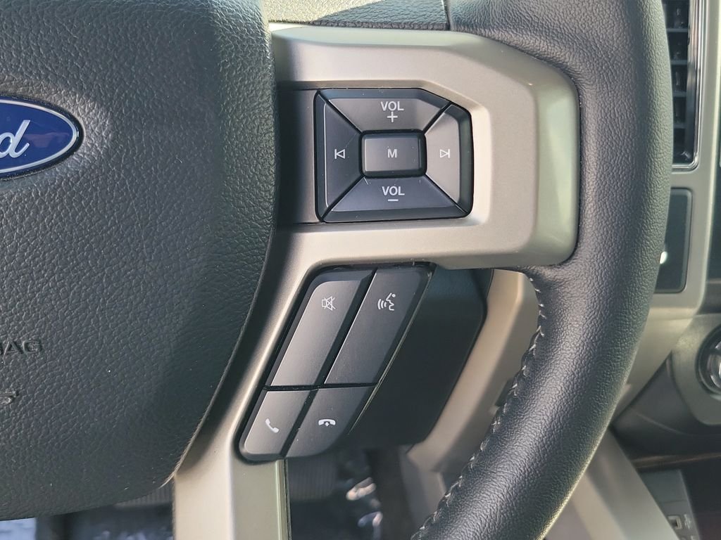 Used 2020 Black Ford Lariat image 25