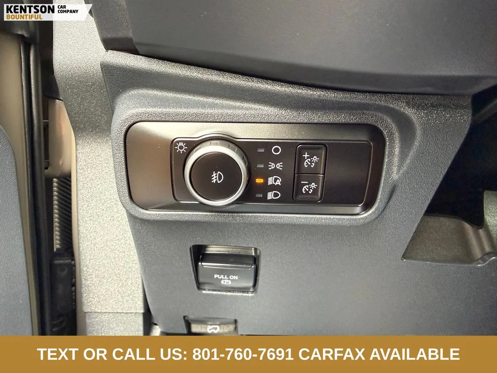 Used 2025 Gray Ford Outer Banks image 18