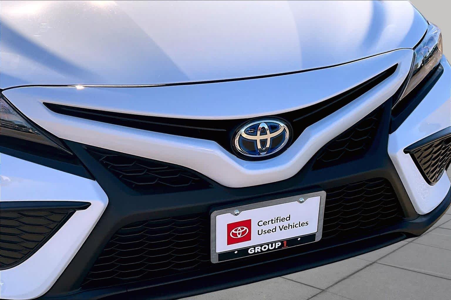 Certified Used 2024 Ice Cap Toyota Hybrid SE image 29