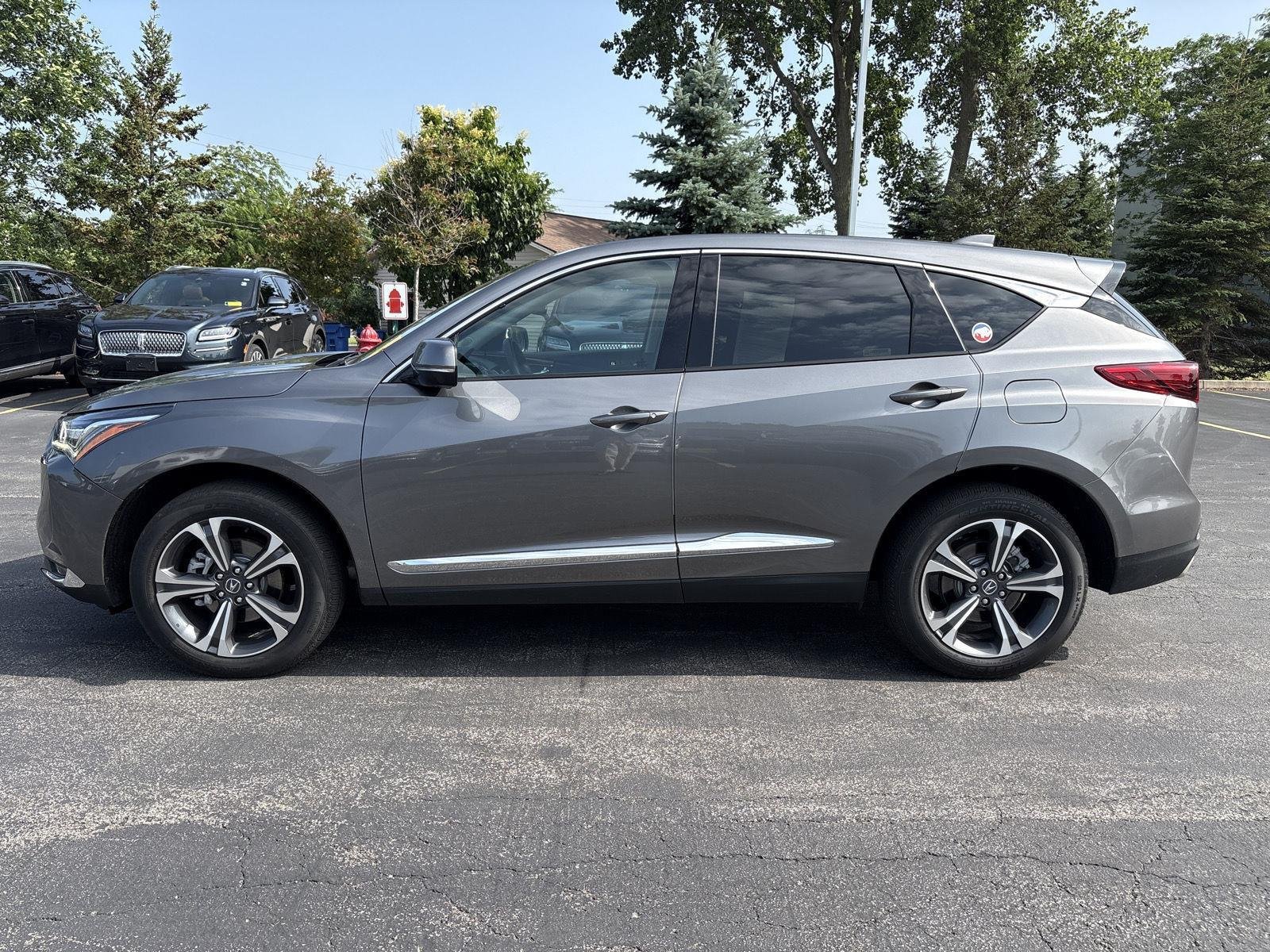 Used 2024 Liquid Carbon Metallic Acura w/Advance Package image 5