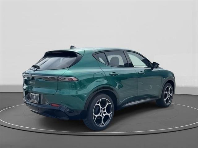 New 2025 Verde (Green) Fangio Metallic Exterior Paint Alfa Romeo  image 6