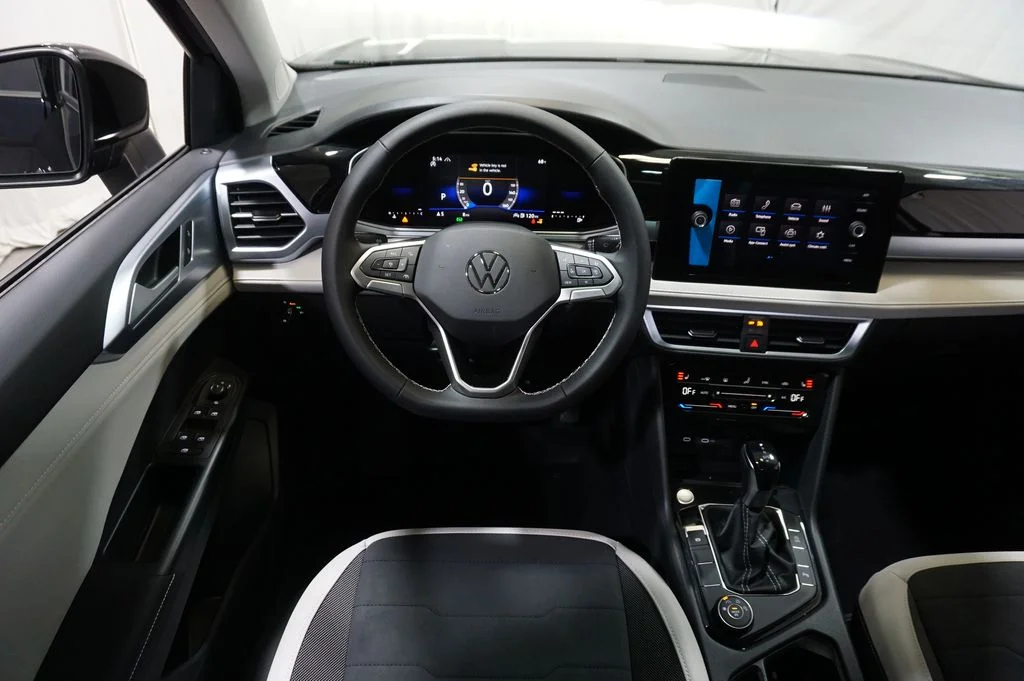 New 2026 Black Volkswagen 1.5T SE image 12