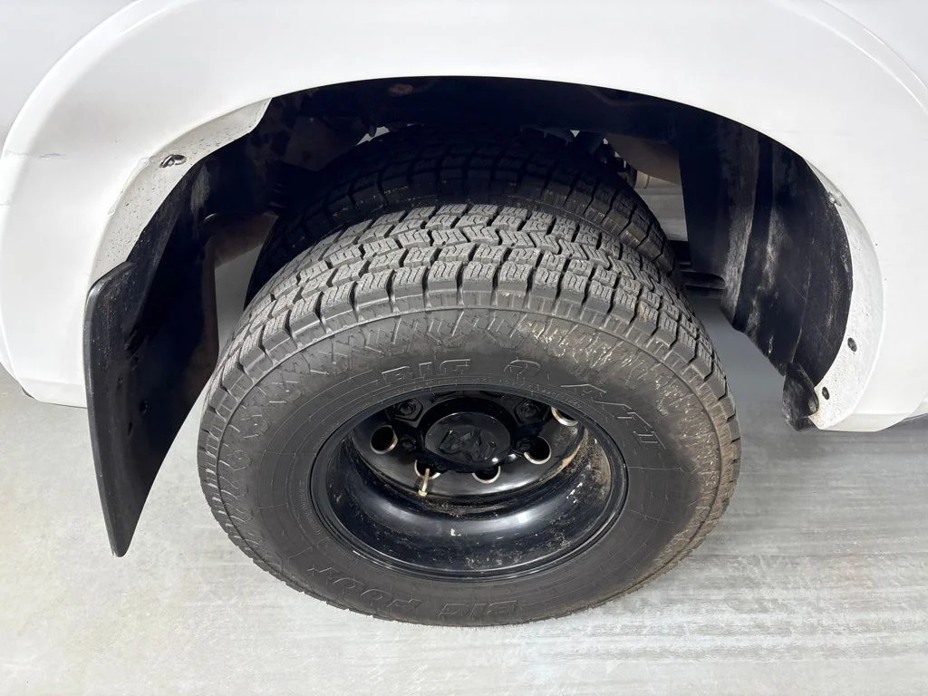 Used 2021 Bright White Clearcoat Ram Laramie image 10