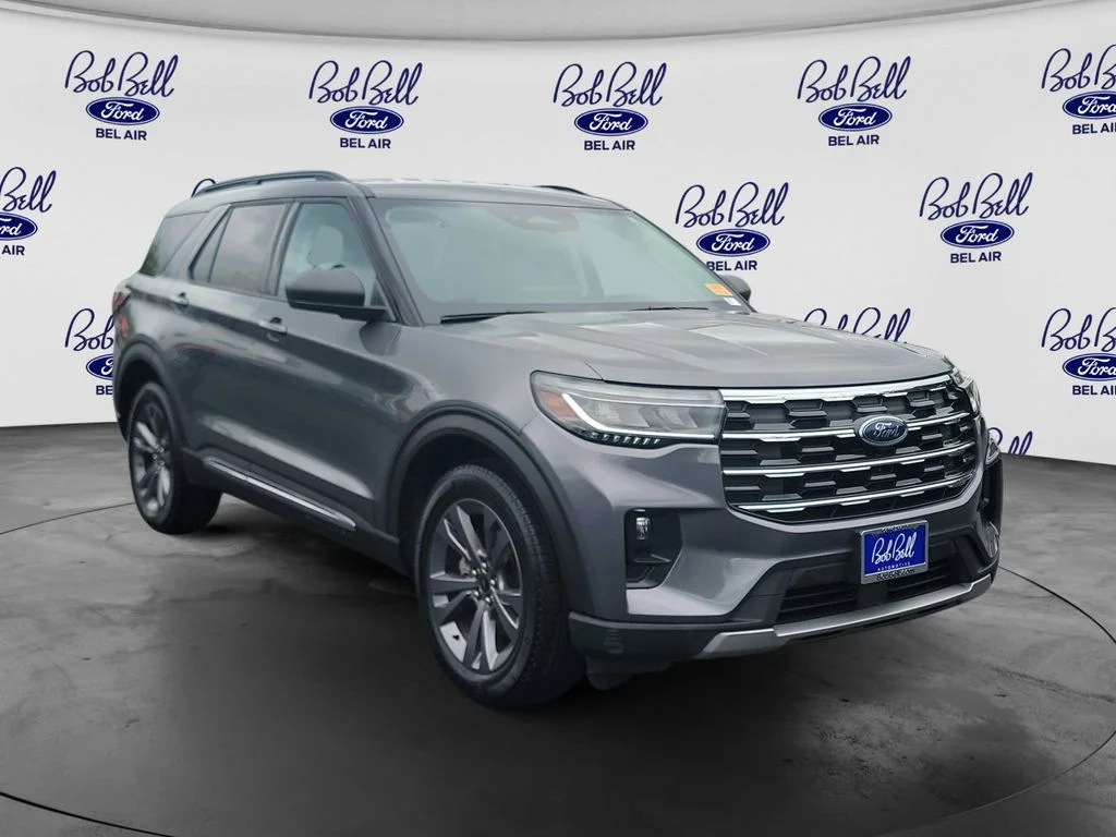 Used 2025 Gray Ford Active image 1