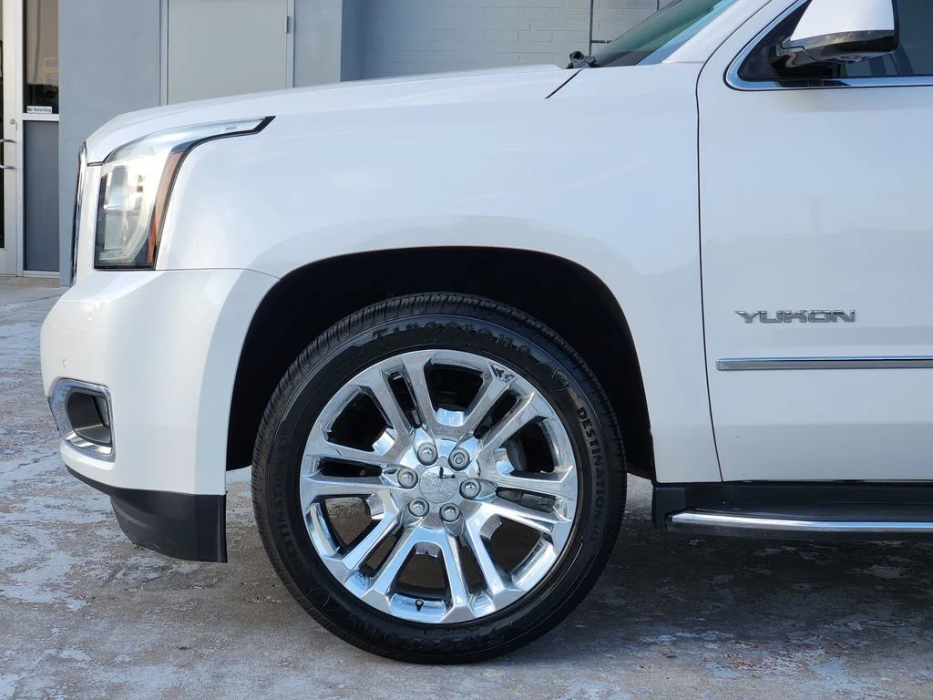 Used 2018 White Frost Tricoat GMC SLT image 8