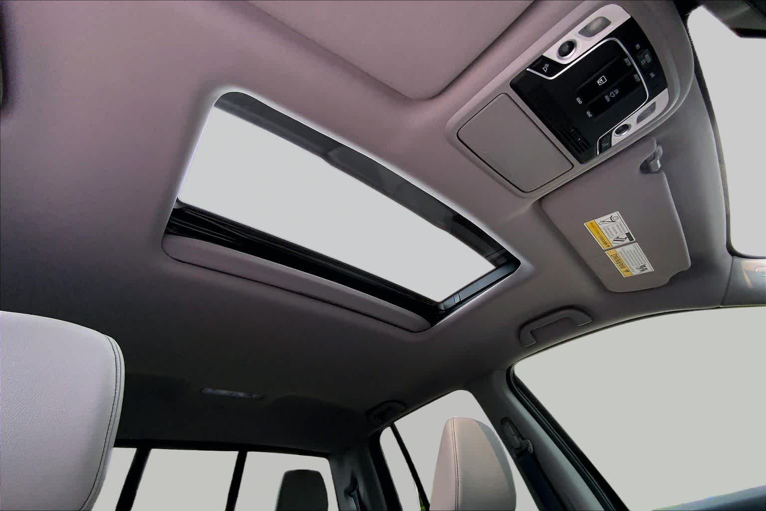 Certified Used 2023 Modern Steel Metallic Honda RTL image 14
