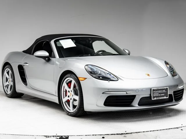 Certified Used 2017  Porsche S image 31