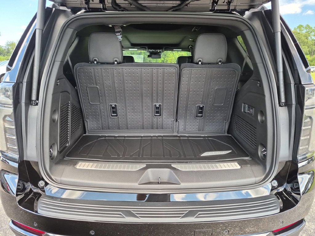 2027 Chevrolet Tahoe Z71 - Photo 31