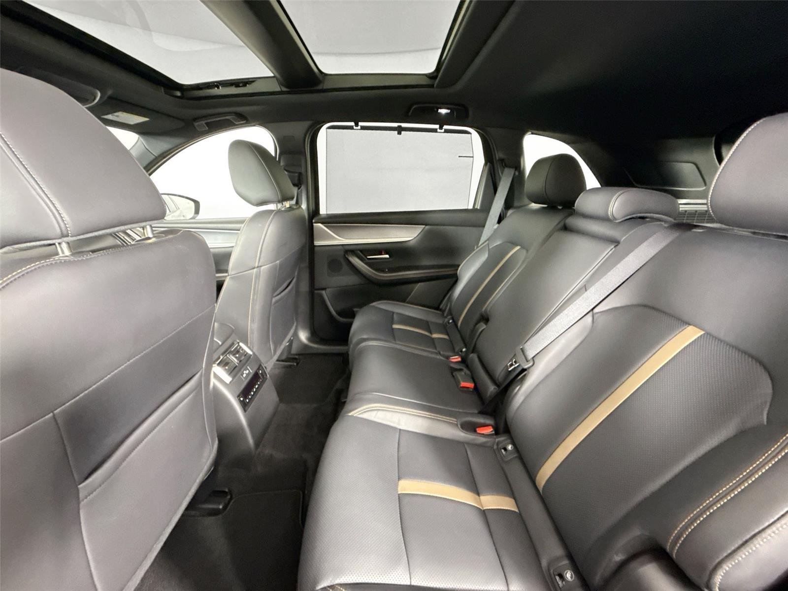 2025 Mazda CX-70 Premium Plus Package - Photo 33