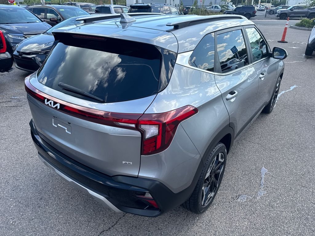 Used 2024 Gray Kia SX image 9