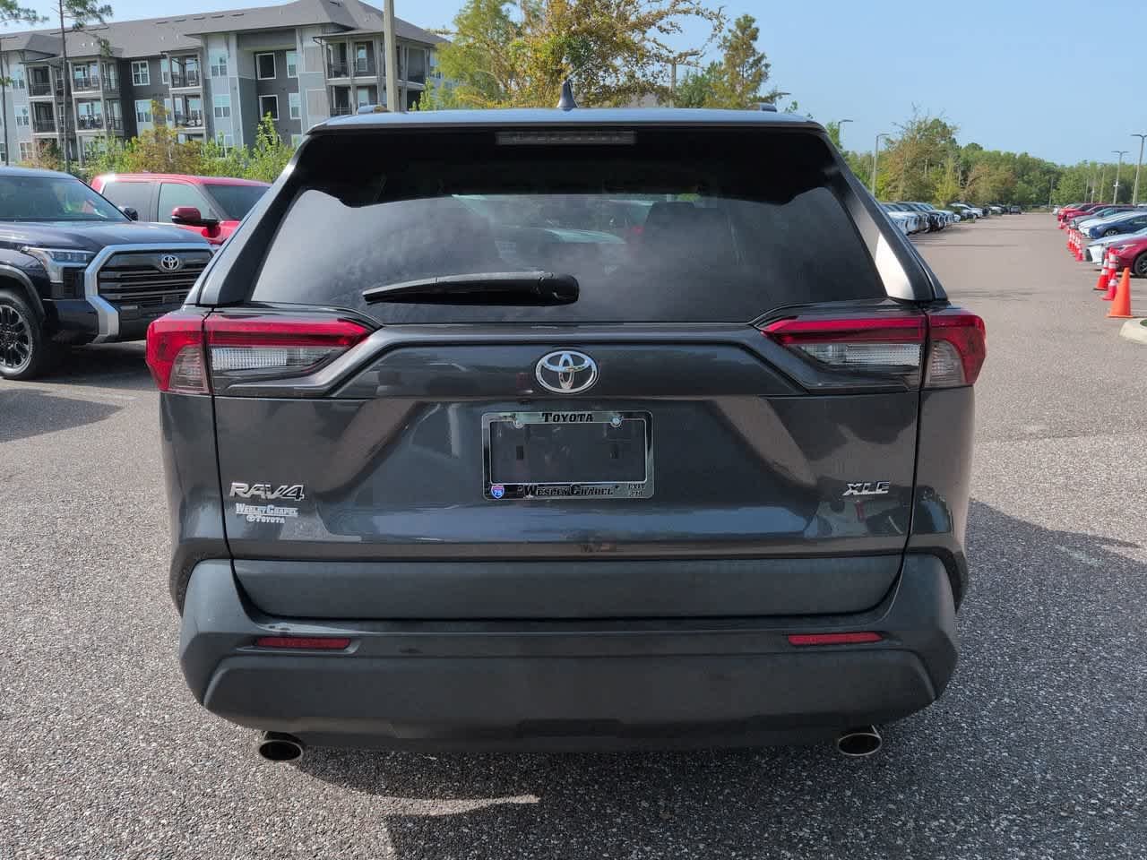 Used 2020 Magnetic Gray Metallic Toyota XLE image 5