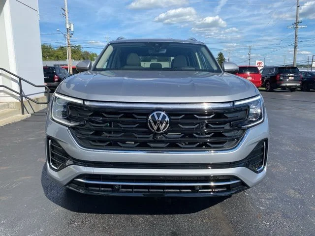 2026 Volkswagen Atlas SEL Premium R-Line - Photo 12