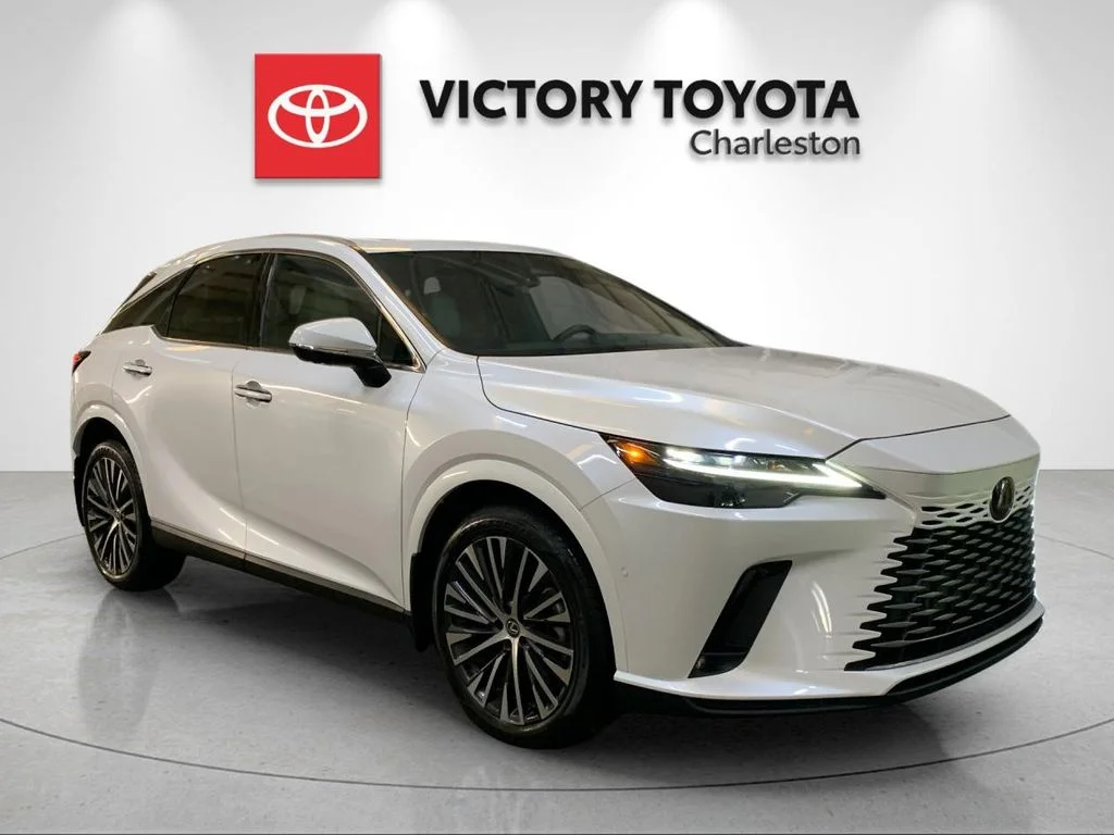 Used 2023 White Lexus 350 Premium Plus image 5