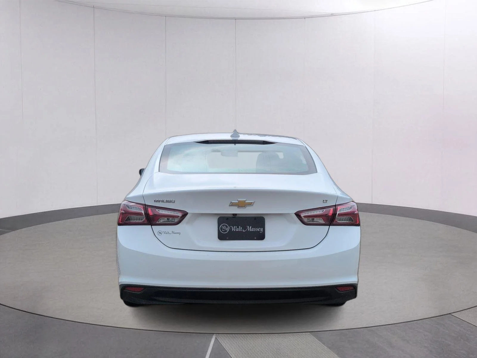 Used 2022 Summit White Chevrolet LT image 4