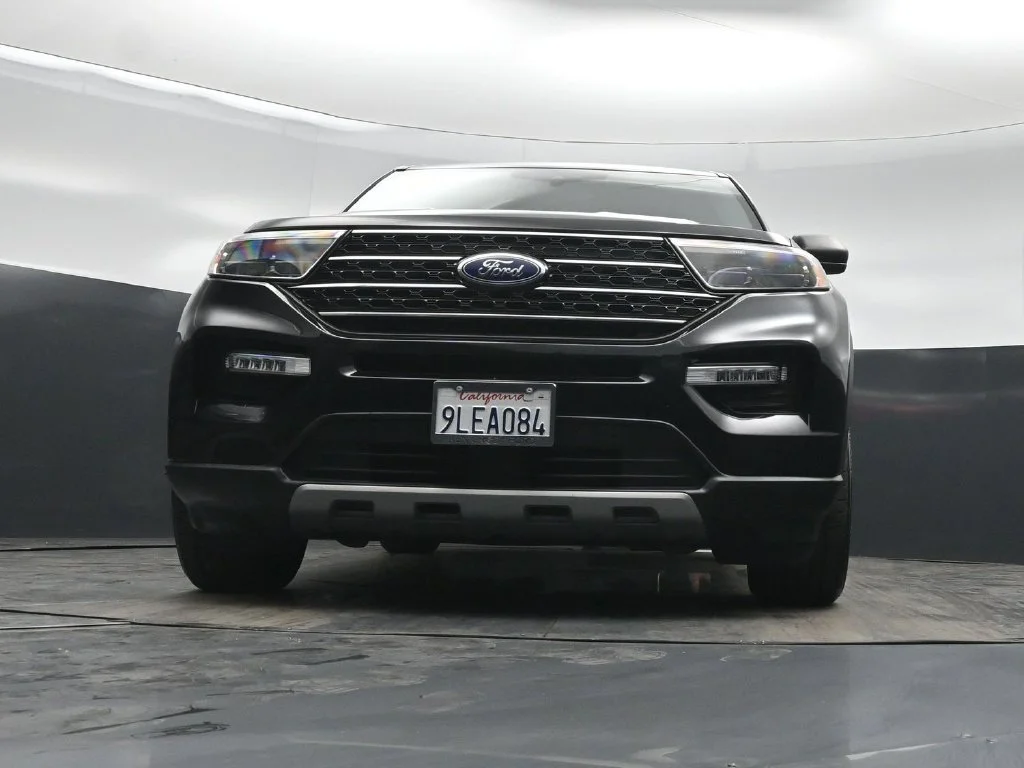 Certified Used 2023 Black Ford XLT image 44