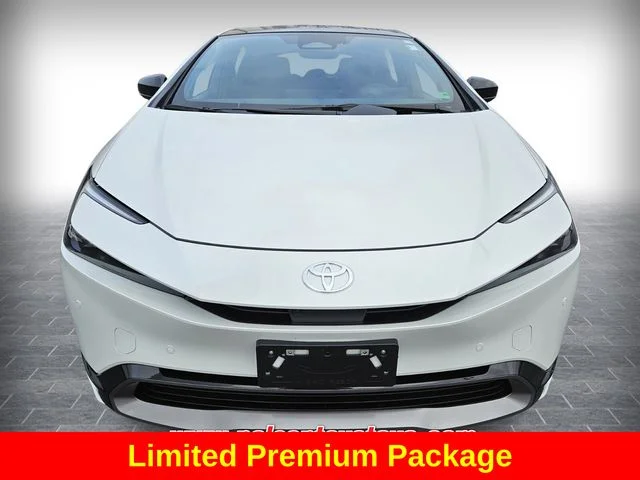 New 2026 Wind Chill Pearl Toyota Limited AWD image 2