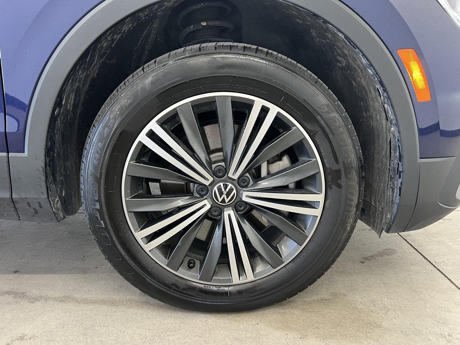 Used 2024 Atlantic Blue Metallic Volkswagen SE image 8