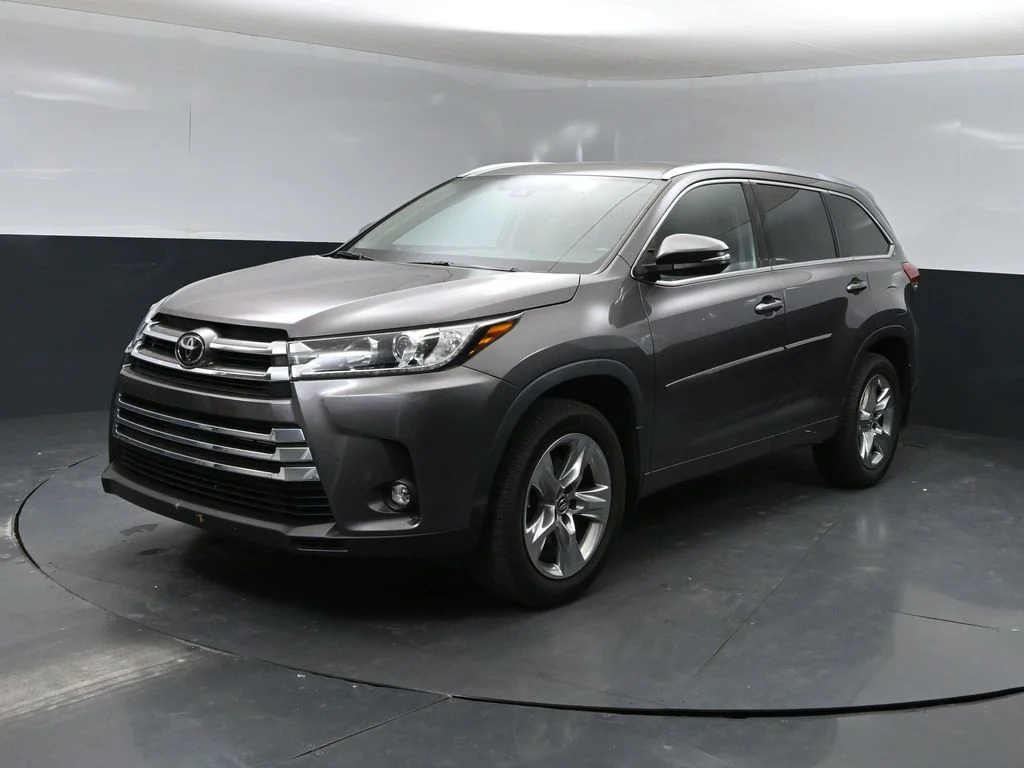 Certified Used 2019 Gray Toyota Limited image 6
