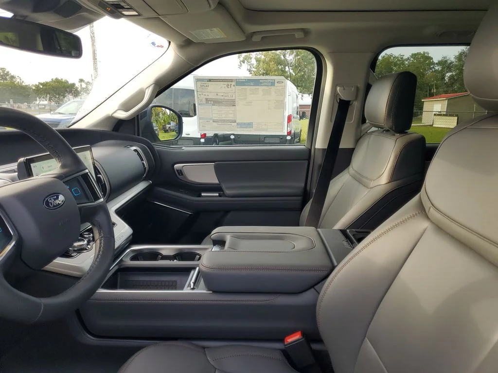 2025 Ford Expedition Active - Photo 9
